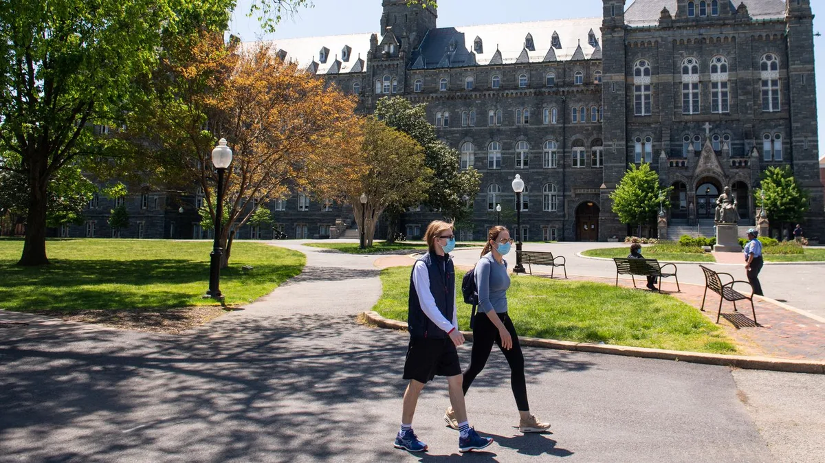 "Ils sont là, prêts à intervenir" : aux Etats-Unis, des drones pour protéger les écoles et universités des fusillades