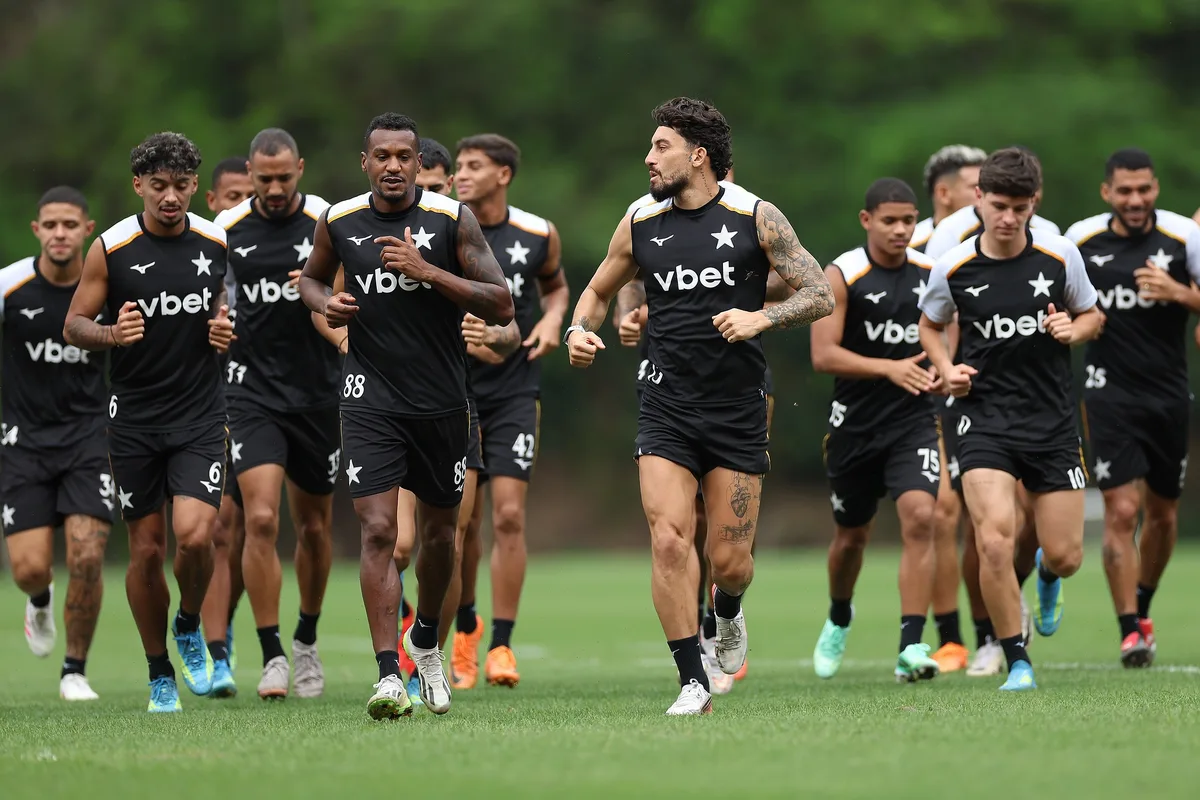 Treino na Urca, NFL no Lonier e pendências do DM: veja programação do Botafogo no início da Data Fifa