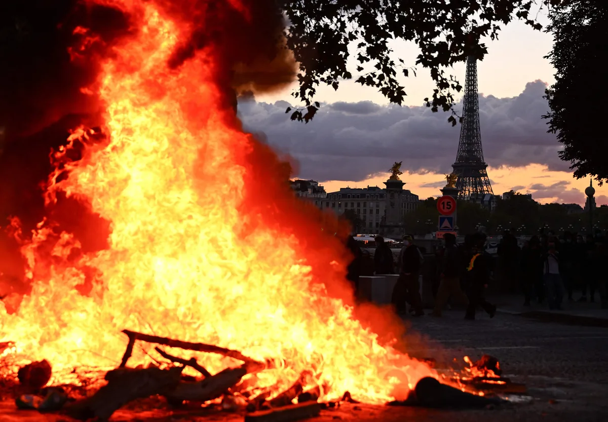 Estallido social en Francia: una ecléctica protesta deriva en disturbios, incendios y choques con la policía