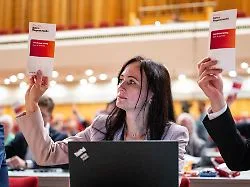 Regierungsbündnis unter Druck: Zwei BSW-Abgeordnete verlassen Thüringer Brombeer-Koalition