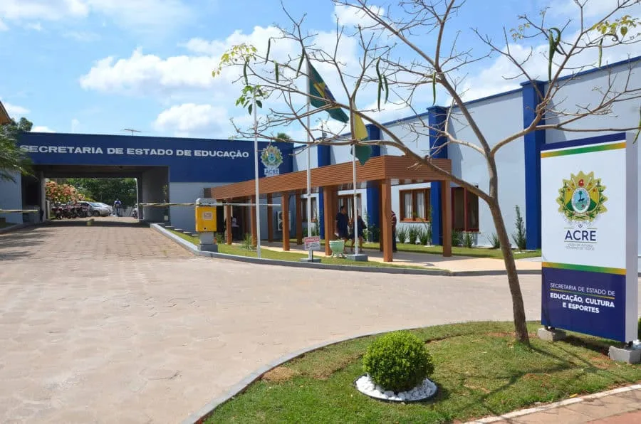 Governo do Acre convoca 13 profissionais da educação para contratação em Rio Branco