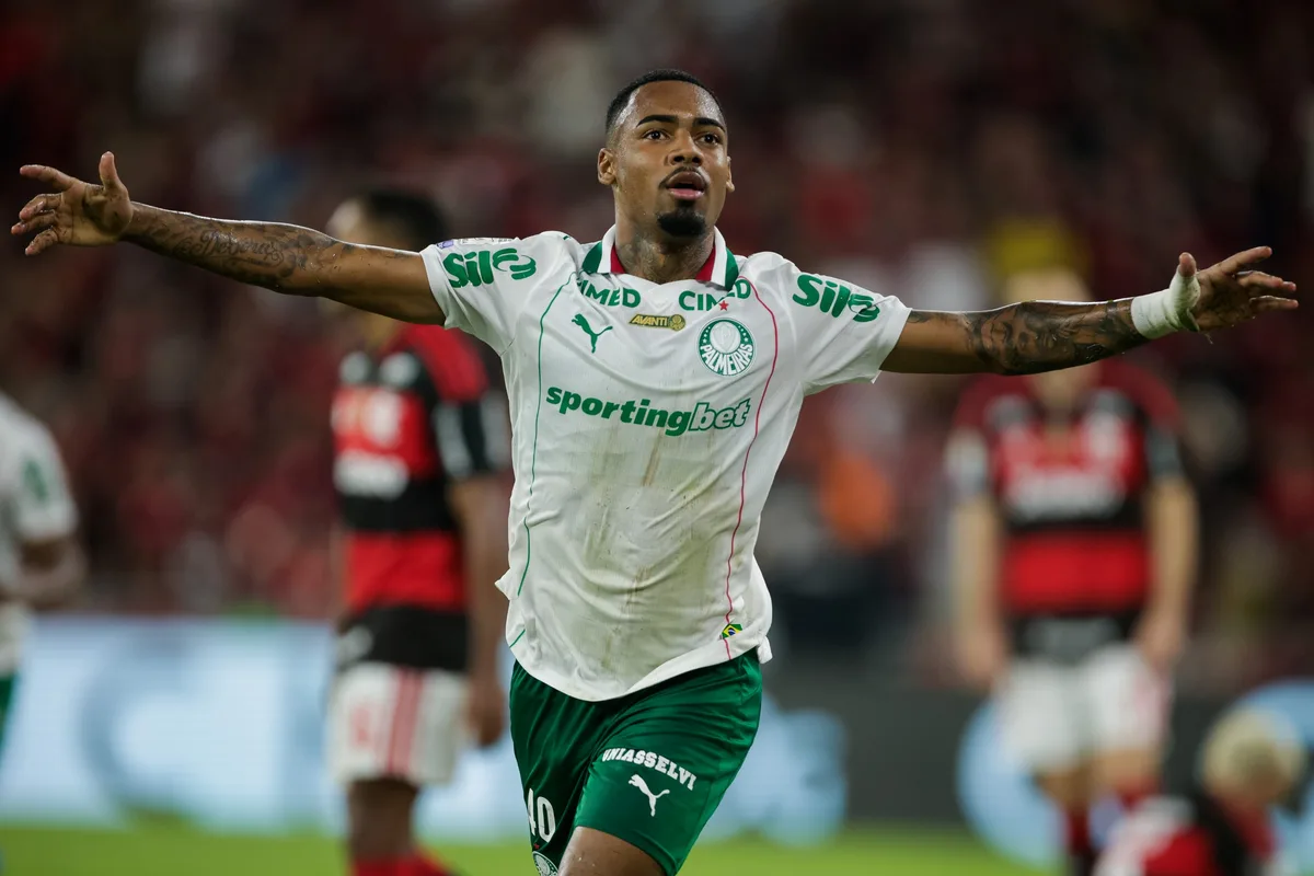 Manchester City acerta a contratação de Allan, atacante do Palmeiras
