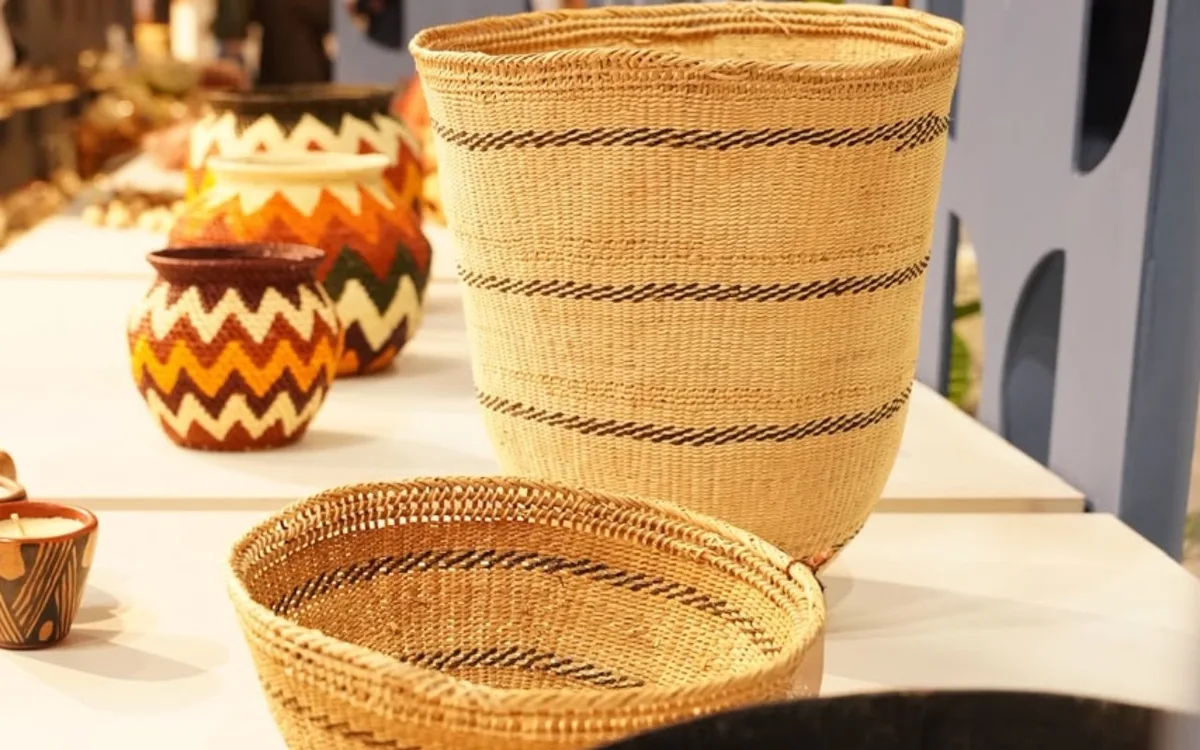 Artesanato indígena da Amazônia ganha espaço em feira internacional de design em Paris