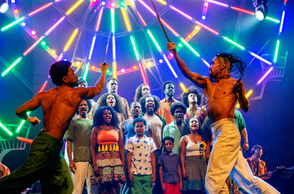 Musical "Domingo no Parque" estreia curta temporada em Salvador; veja