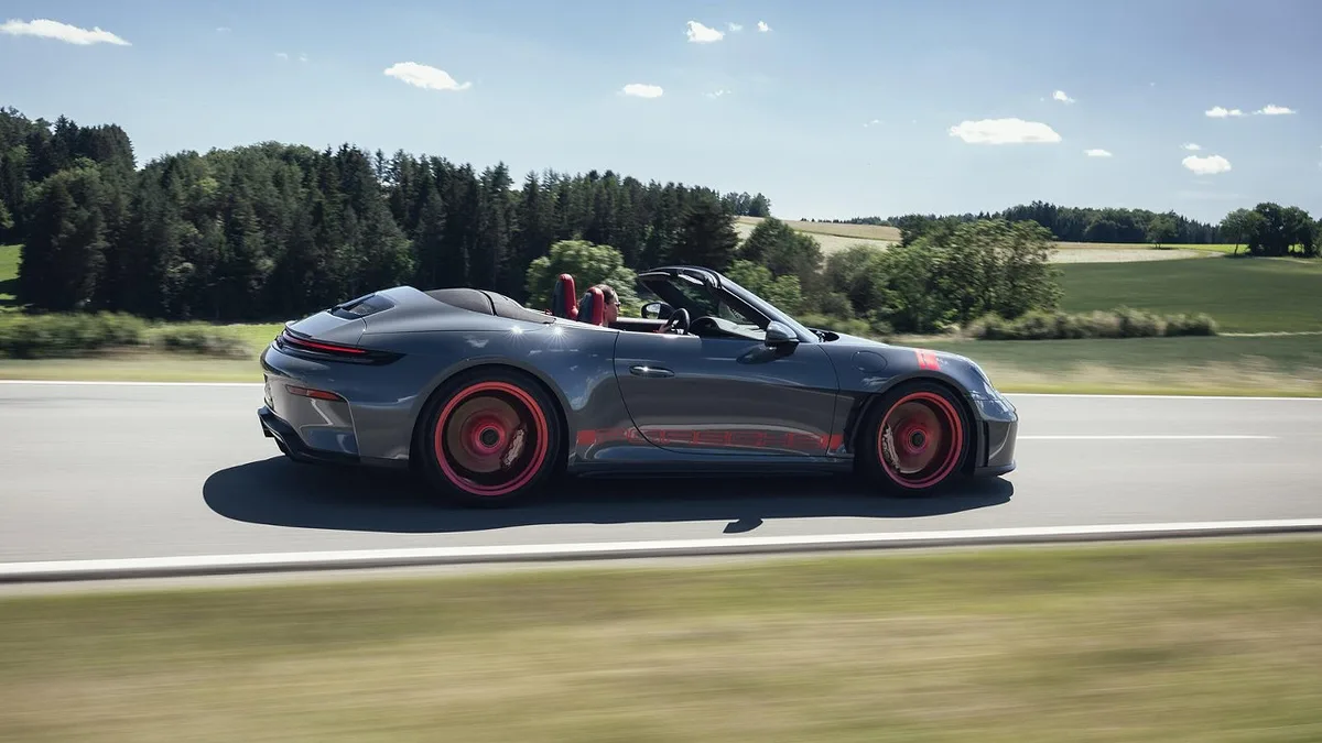 Há cada vez mais portugueses a olhar para carros acima dos 50 mil euros: Porsche lidera a procura