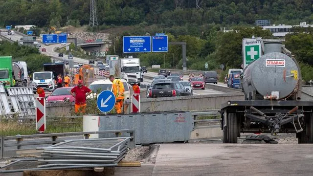 Schäden an Behelfsbrücke: Nach Brückenschäden: Teilsperrung der A643 aufgehoben