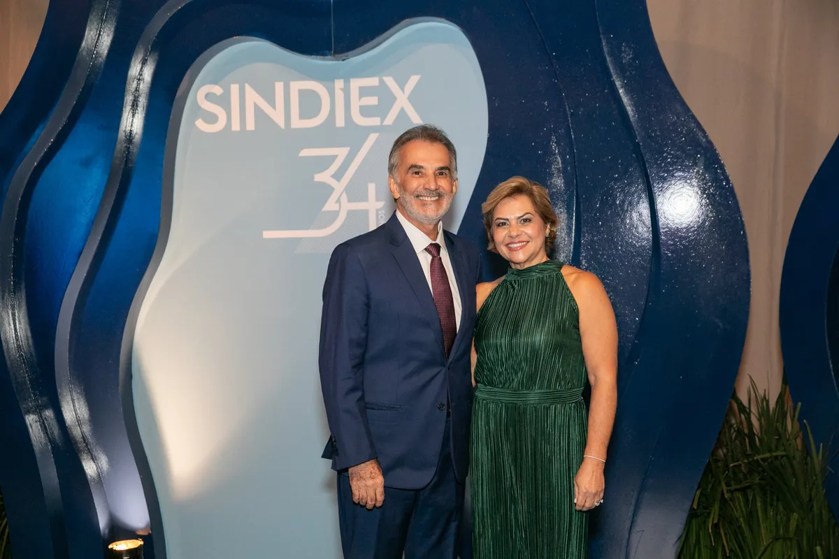 Posse, lançamentos e homenagens marcam os 34 anos do Sindiex