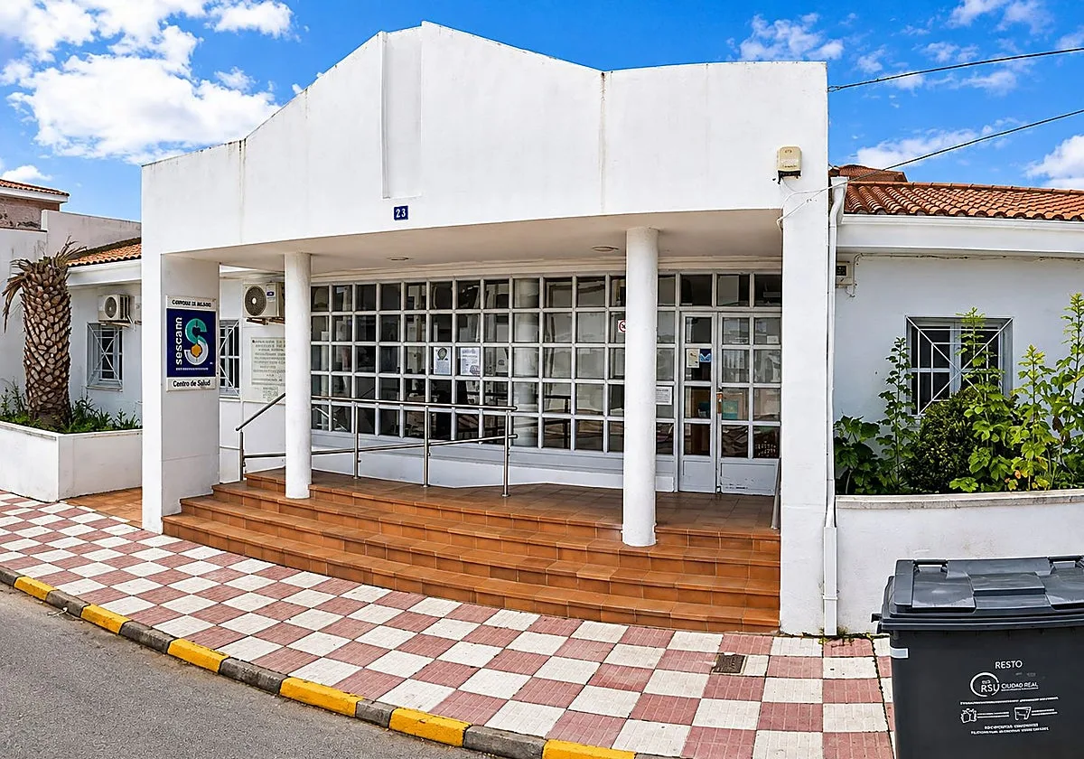 Una enfermera se lleva la peor parte al defender a una paciente de la paliza de su hijo