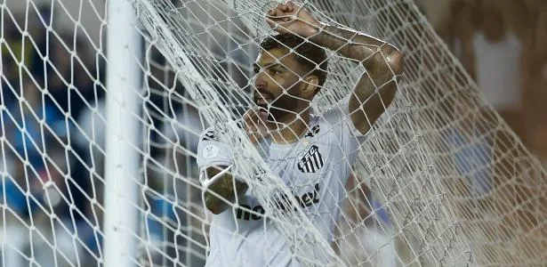 Pela quarta vez e com ajuda de Neymar, Gabigol busca o 100º gol pelo Santos