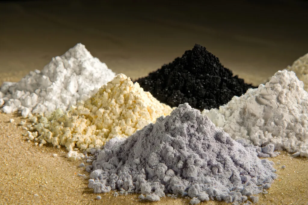 China ya no bloquea minerales críticos por completo. Ahora los retiene: Taiwán es el primer objetivo de esta nueva estrategia