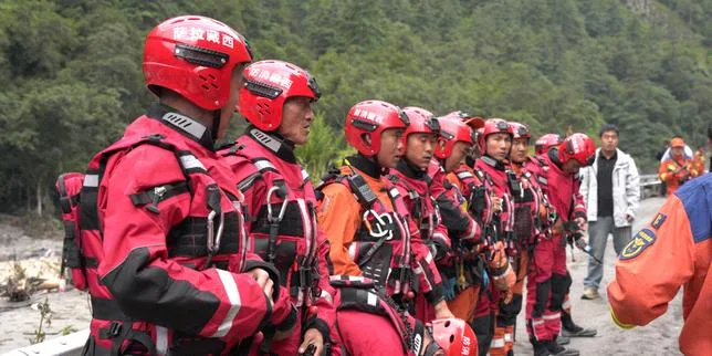 EN DIRECT, inondations au Népal et au Tibet : le bilan grimpe à 543 morts, les opérations de secours se poursuivent au cœur de la zone dévastée