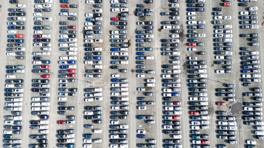 China belastet: Talfahrt geht weiter: VW verkauft weniger Autos