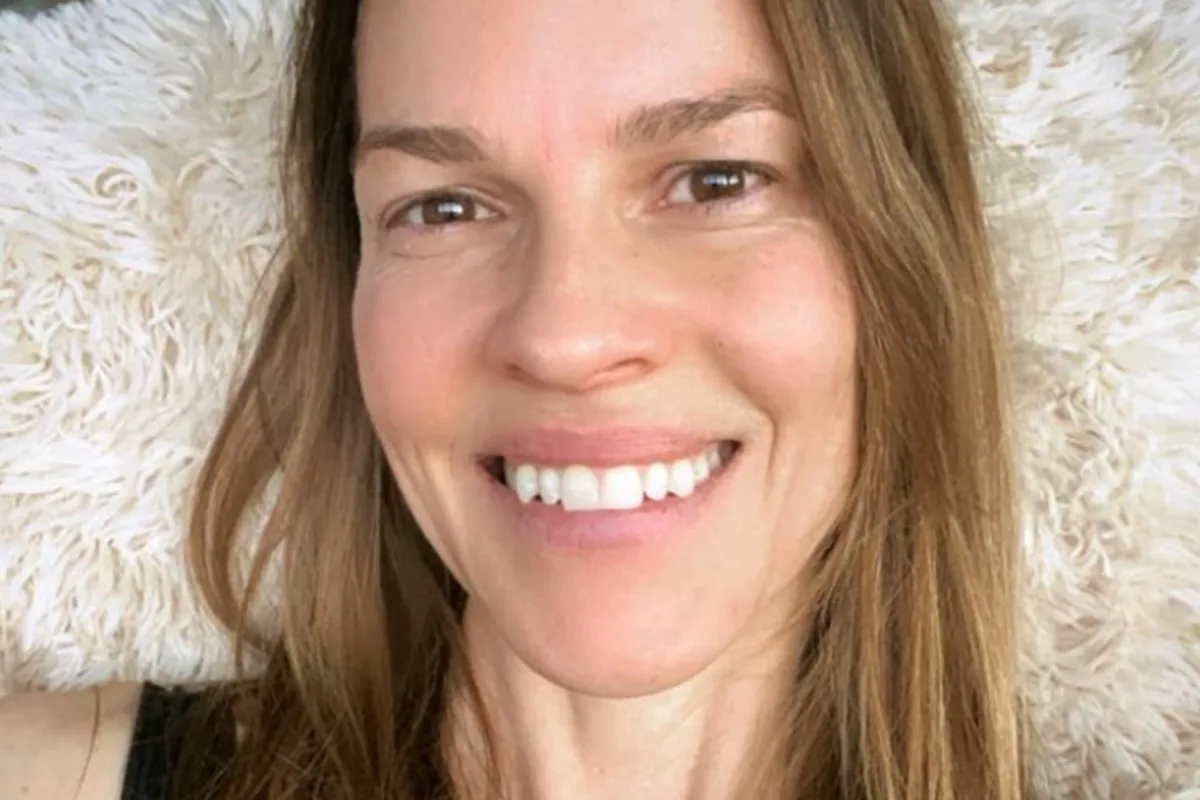 Hilary Swank anunció que será madre por tercera vez a los 52 años