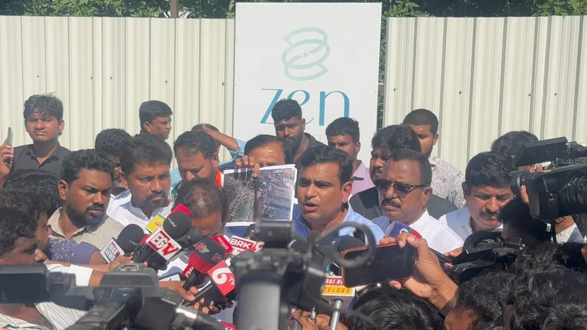 Congress team visits Janwada farmhouse, alleges violations and benami ownership