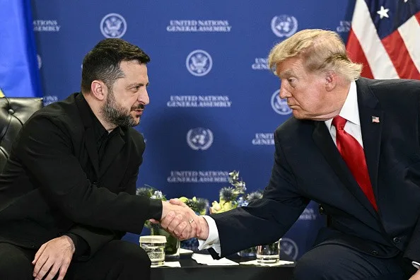 Ucrânia retoma ataques contra refinarias russas; Zelensky pede ‘honestidade’ dos EUA