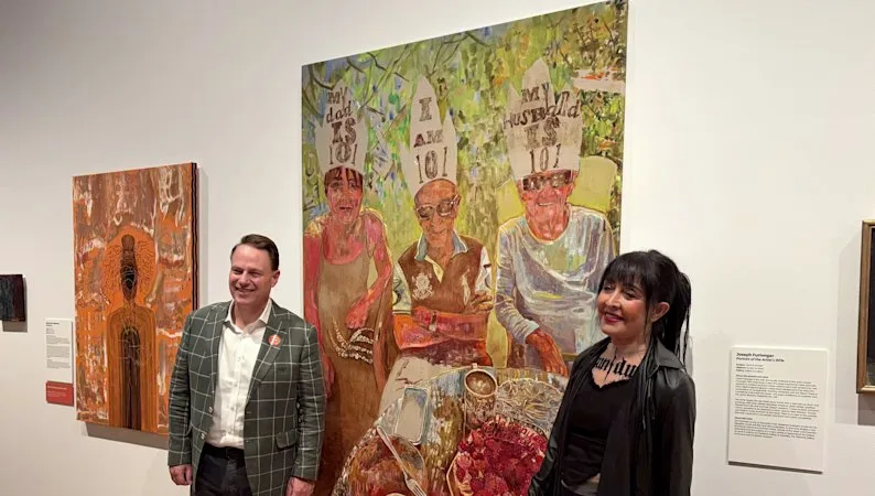 Artist’s uniquely Queensland ode to her 101-year-old dad wins top portrait prize