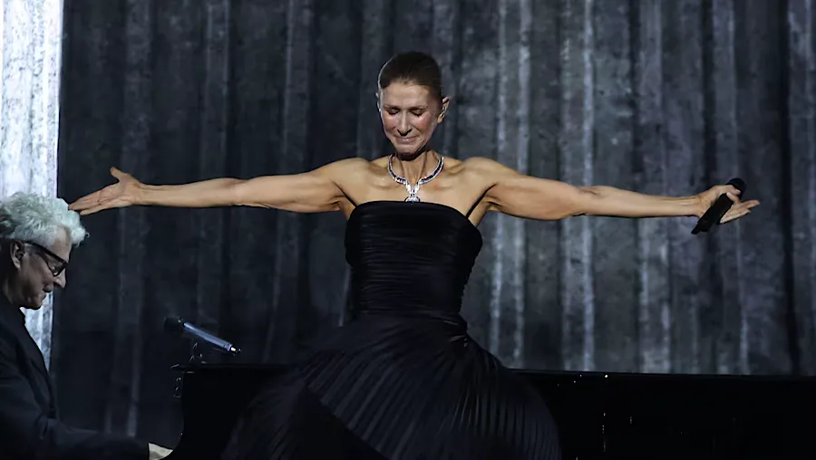 Céline Dion vuelve al escenario tras seis años de ausencia