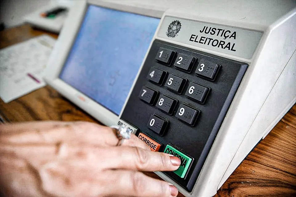 Entenda qual a diferença entre votos brancos e nulos nas eleições