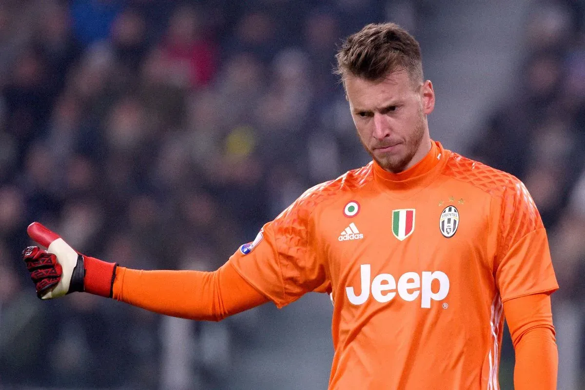 Juventus acerta contratação de Neto, ex-Botafogo, para reserva de Vicario