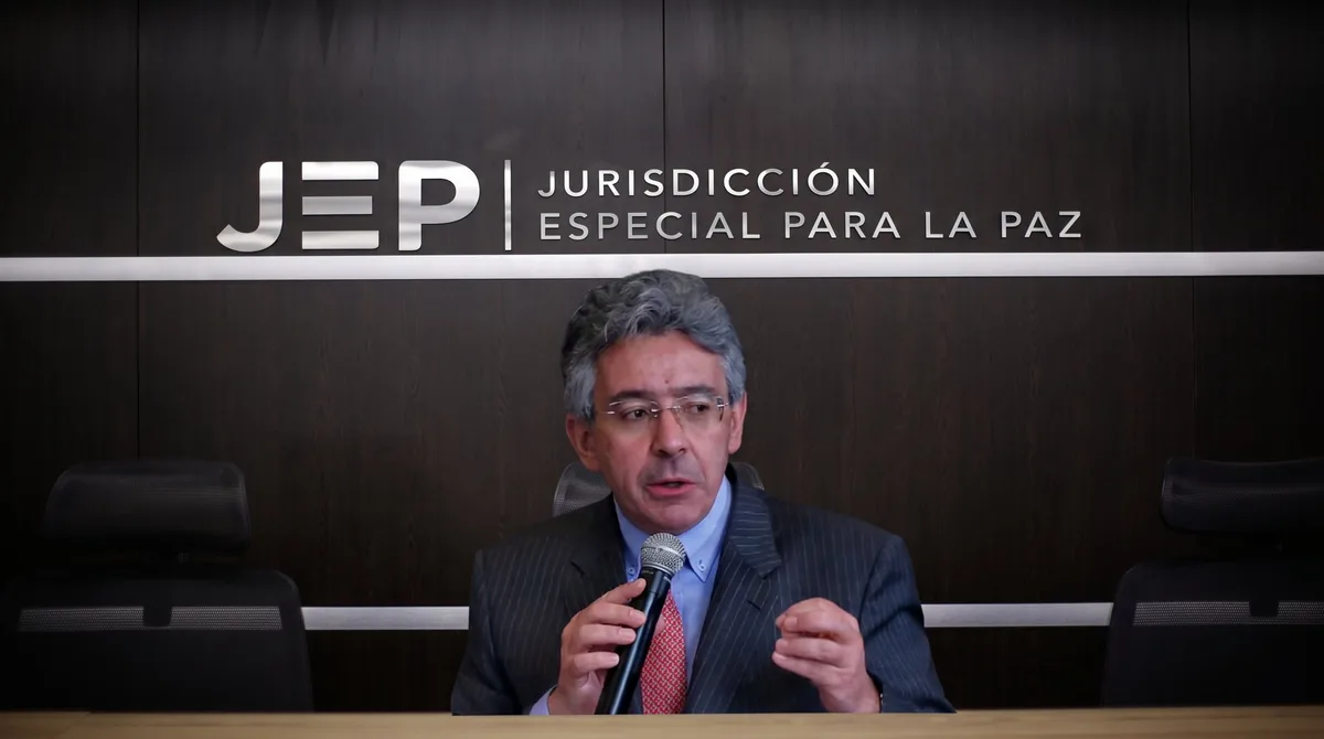 Enrique Gómez puso en tela de juicio las investigaciones y resultados de la JEP: aseguró que hay casos “medio engavetados”