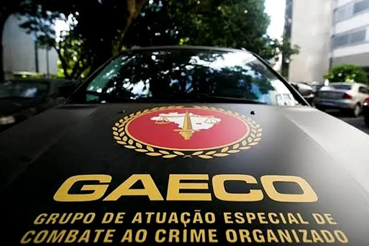 Venda de fuzis: MP denuncia policias militares por elo entre milícia e TCP