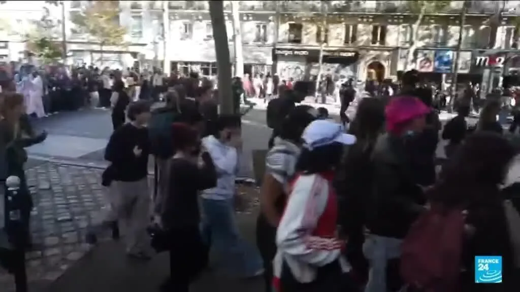 Colère lycéenne : des jeunes déterminés à continuer de se mobiliser pour obtenir ce qu'ils réclament