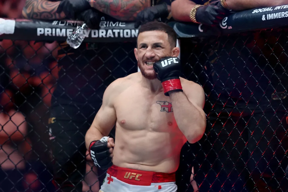 Двалишвили ответил Махачеву, осудившему его за критику флага России на UFC 330