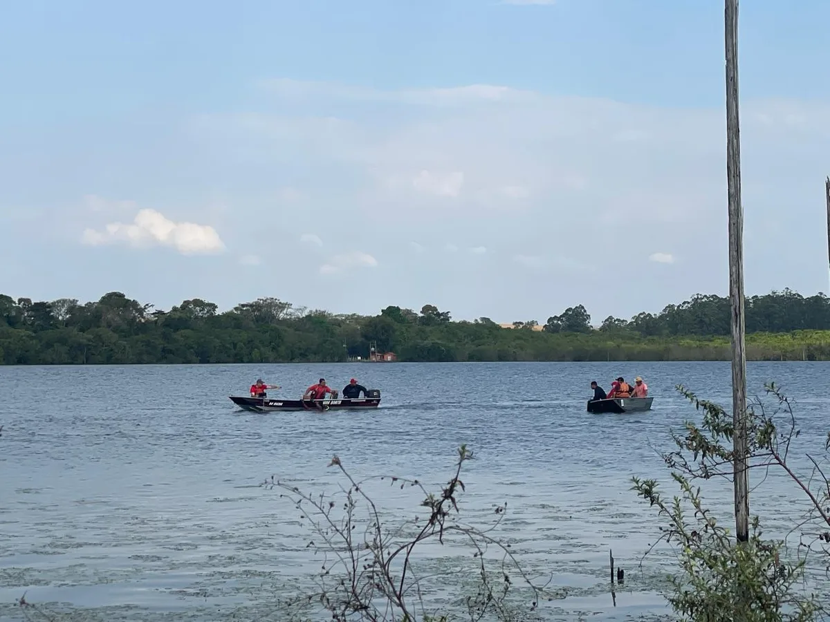 Pescador desaparece após jangada virar em represa no interior de SP
