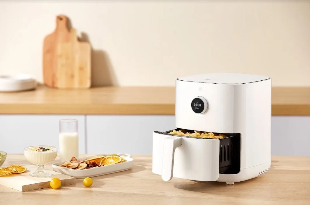 Alimentos que no sabías que podías cocinar en una freidora de aire: pochoclo, pasta y postres