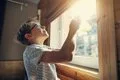¿Acabar con la miopía en niños? Incorporar luz solar a la iluminación interior ayuda prevenirla