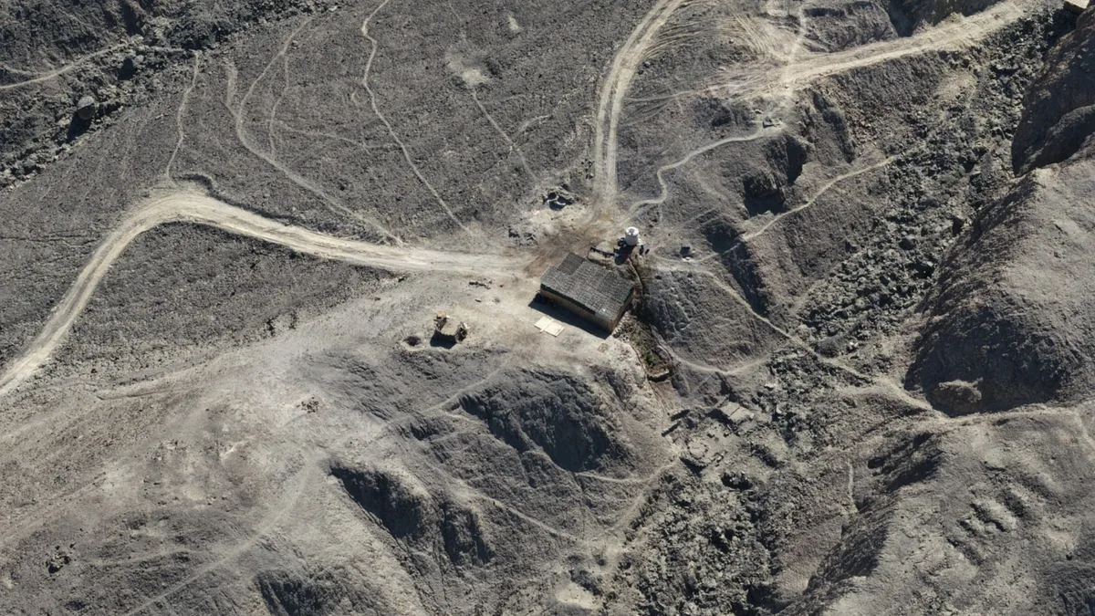 Paisaje Arqueológico de Mollaque en Ica en alerta tras hallazgo de socavones, módulos y equipos presuntamente usados para minería ilegal