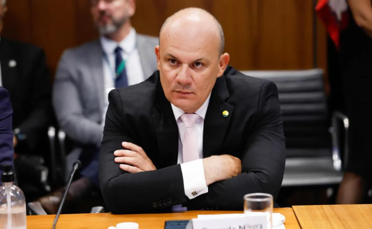 “STF desmoralizou o Judiciário”, diz líder da oposição após Moraes assumir caso