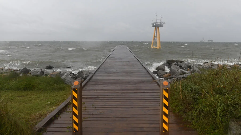 États-Unis : l'ouragan Isaias s'affaiblit après avoir touché terre en Floride