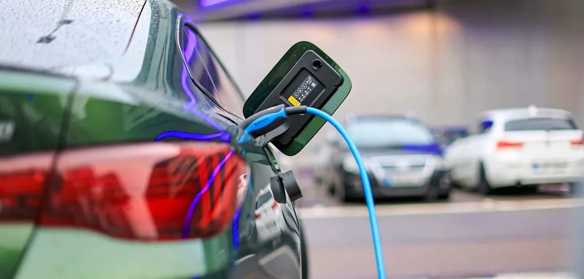 Aus fürs Verbrenner-Aus? Das steht wirklich in der Münchener E-Auto-Studie