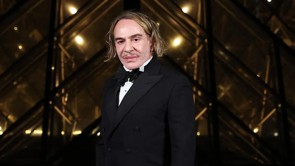 John Galliano rattrapé par cette polémique qui oblige le Met Gala à changer de thème en 2027