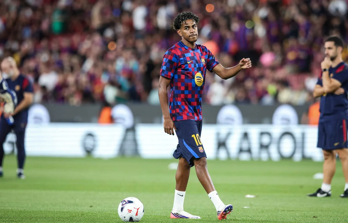 Lamine Yamal se considera, junto a Mbappé, favorito al Balón de Oro