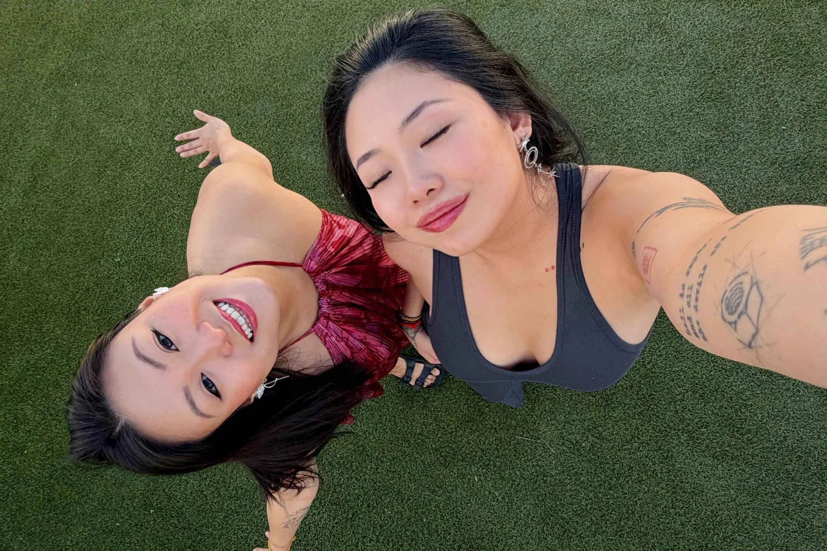 'Nossa amizade é tão forte que decidimos casar': as amigas que optaram por união platônica