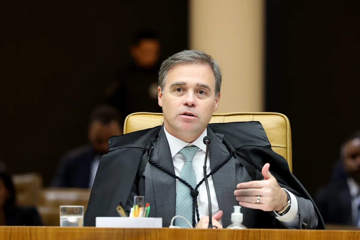 Mendonça derruba sigilo de informações financeiras do caso Master após pressão de Moraes e PGR