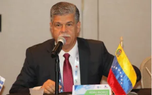 Banca privada participa en programa de crédito social para apoyar a afectados por el colapso de viviendas