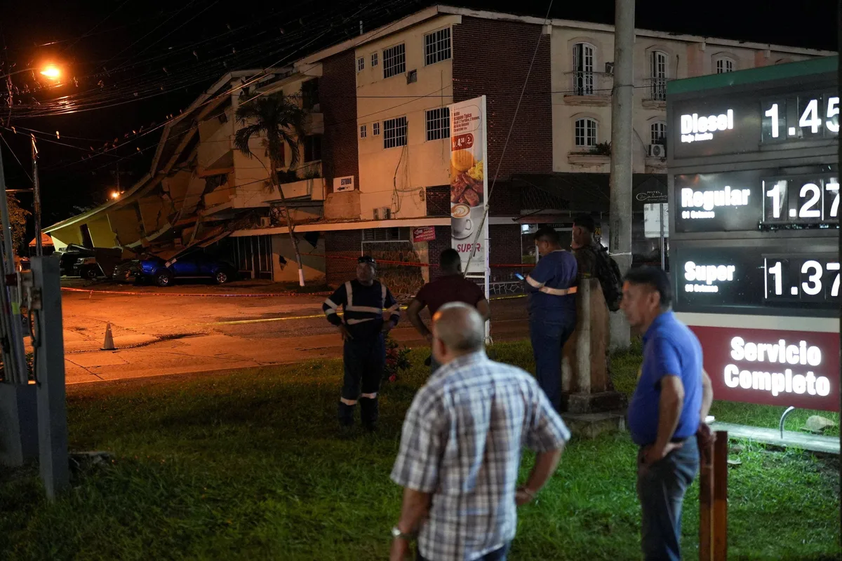 Panama hit by strongest quake in 75 years, 7.7-magnitude tremor strikes