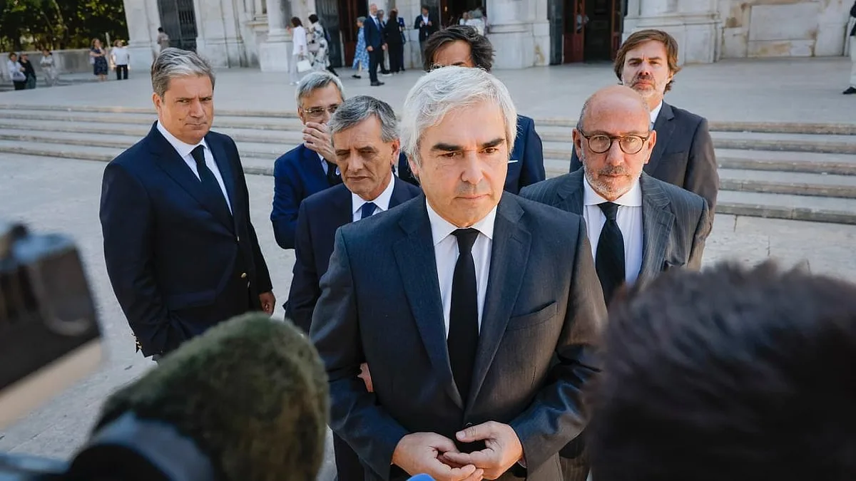 Figuras do CDS-PP despedem-se de Narana Coissoró