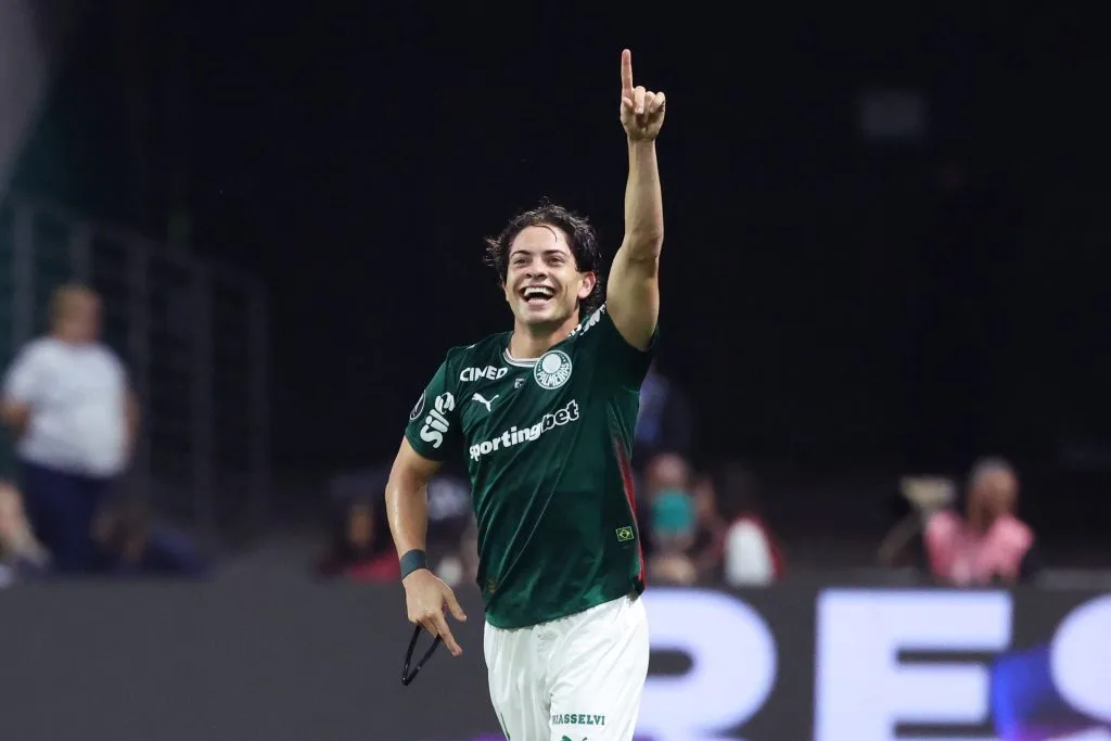 Imprensa espanhola vê Giay entre futuros protagonistas da Argentina pós-Messi: “Novo Zanetti”