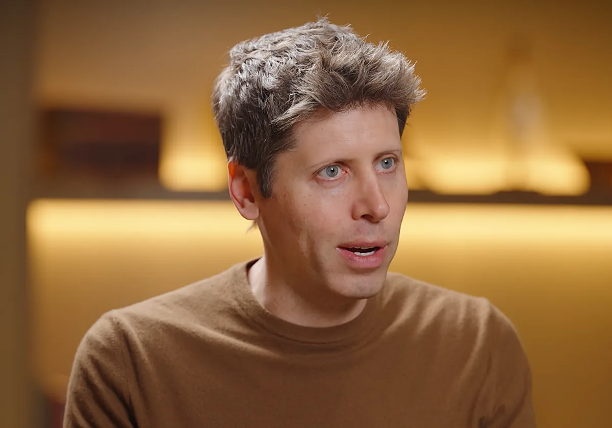 Sam Altman, creador de OpenAI, sobre sus predicciones erróneas acerca de la IA: «Cambiar el comportamiento de la sociedad es simplemente mucho más difícil de lo que los nerds de la tecnología creen»