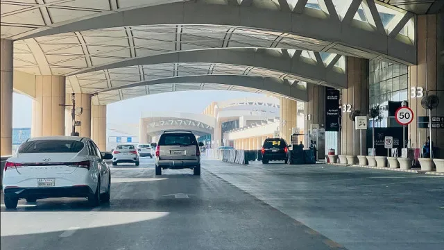 Três mortos em ataque contra aeroporto da capital da Arábia Saudita