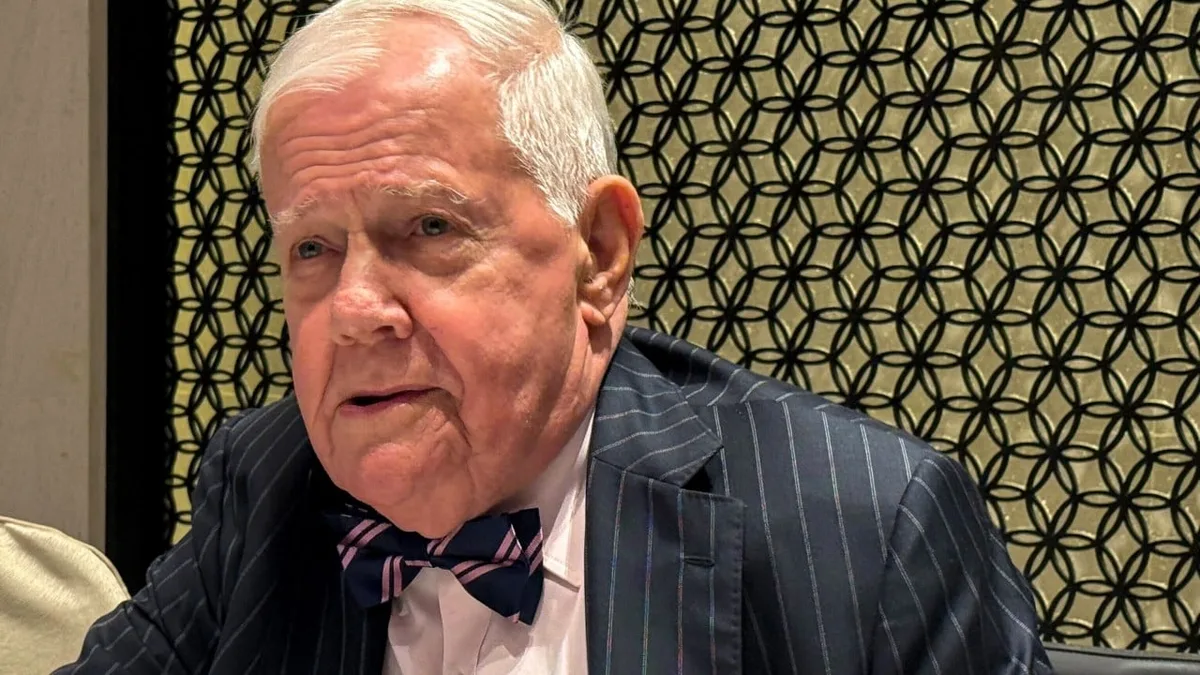 Jim Rogers talks up the Chinese yuan amid fears of a US market crisis