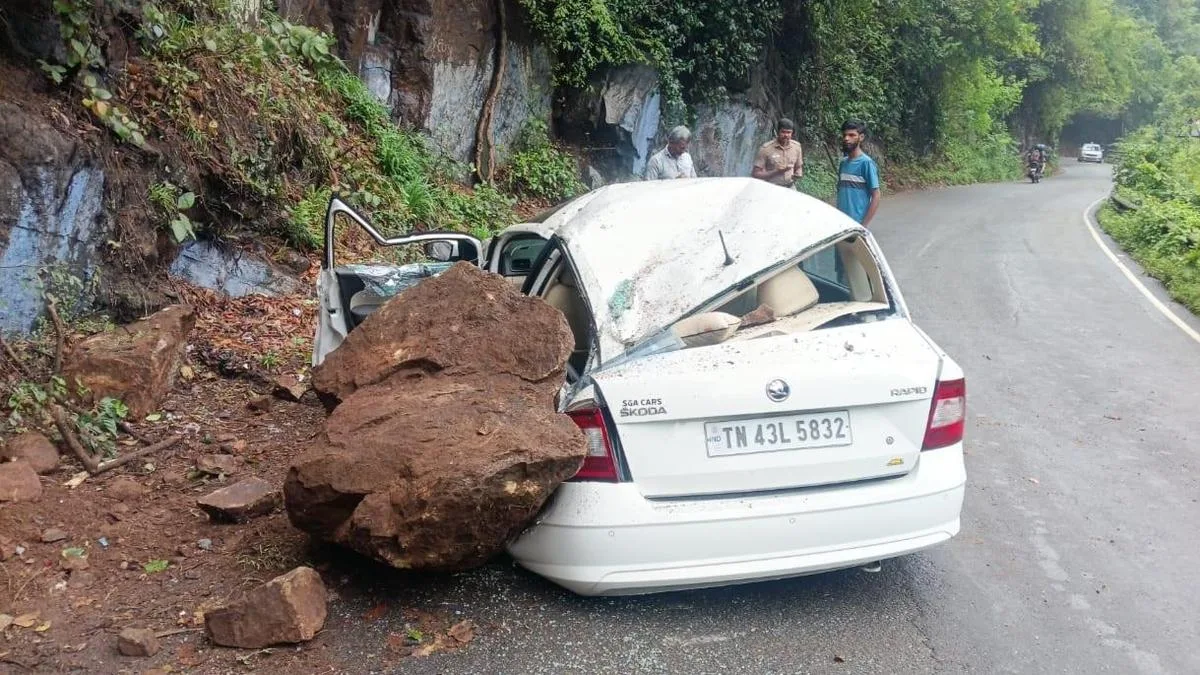 Retired Air Force officer dies as boulder falls on moving car on Ooty Road