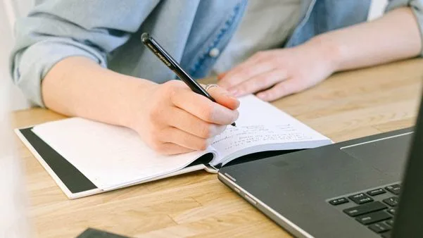 Senac-ES abre 260 vagas gratuitas em cursos técnicos a distância