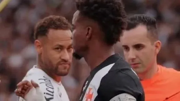 Neymar rebate rumores de rivalidade com Thiago Mendes e provoca rival após derrota