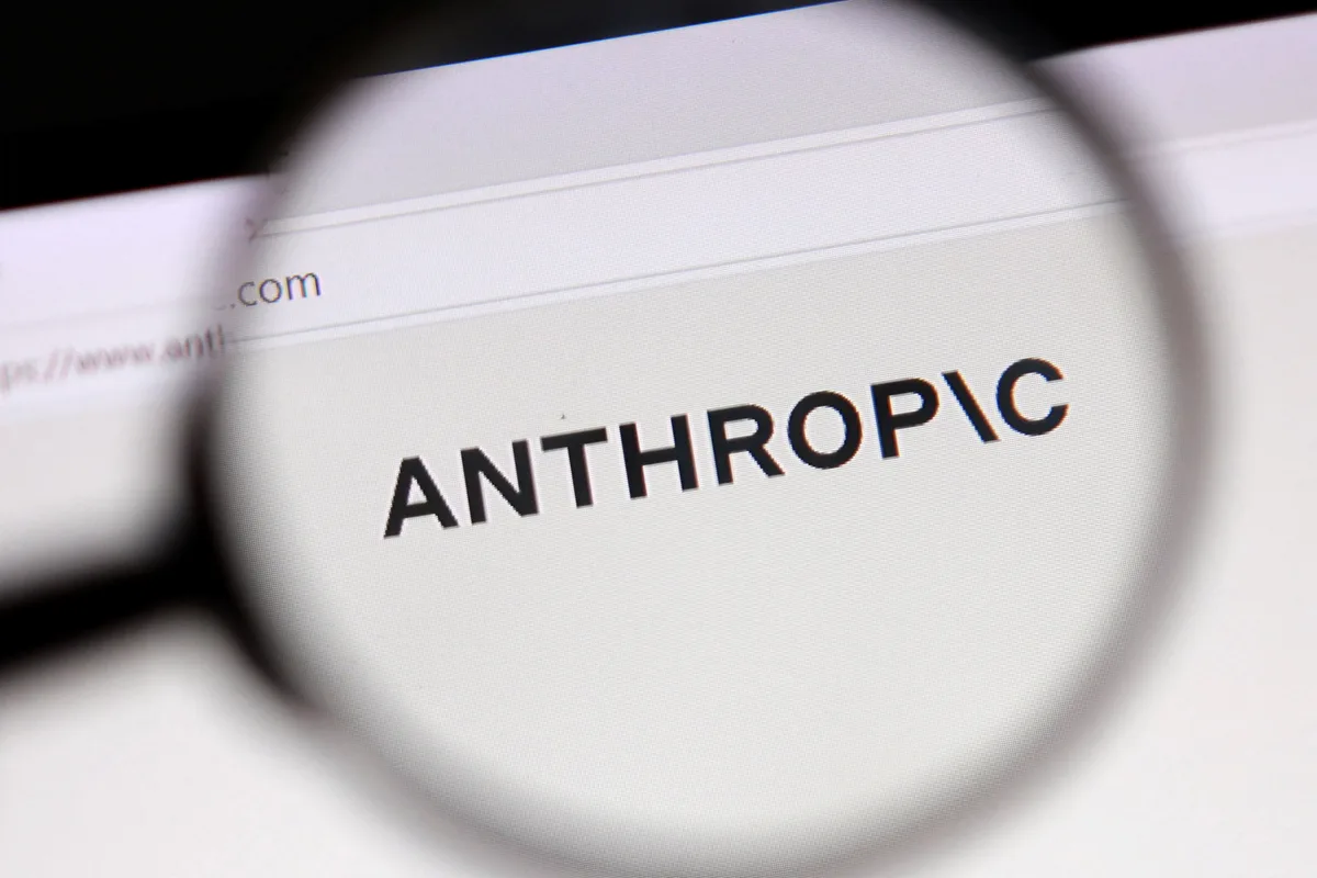 Anthropic va camino de superar los 56.100 millones en ingresos al año antes de salir a Bolsa