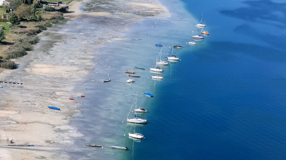 Extremes Niedrigwasser - Am Bodensee kann man den Boden sehen